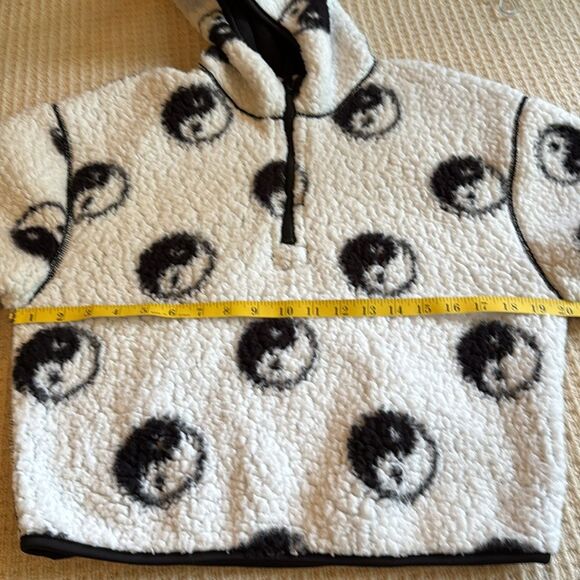 LA Grown Yin Yang Hoodie - Picture 4 of 6